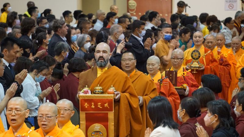 南無羌佛佛誕法會 全球過千信眾南加沐佛恩迎經藏【维加斯新闻网/新闻报讯】-图片2